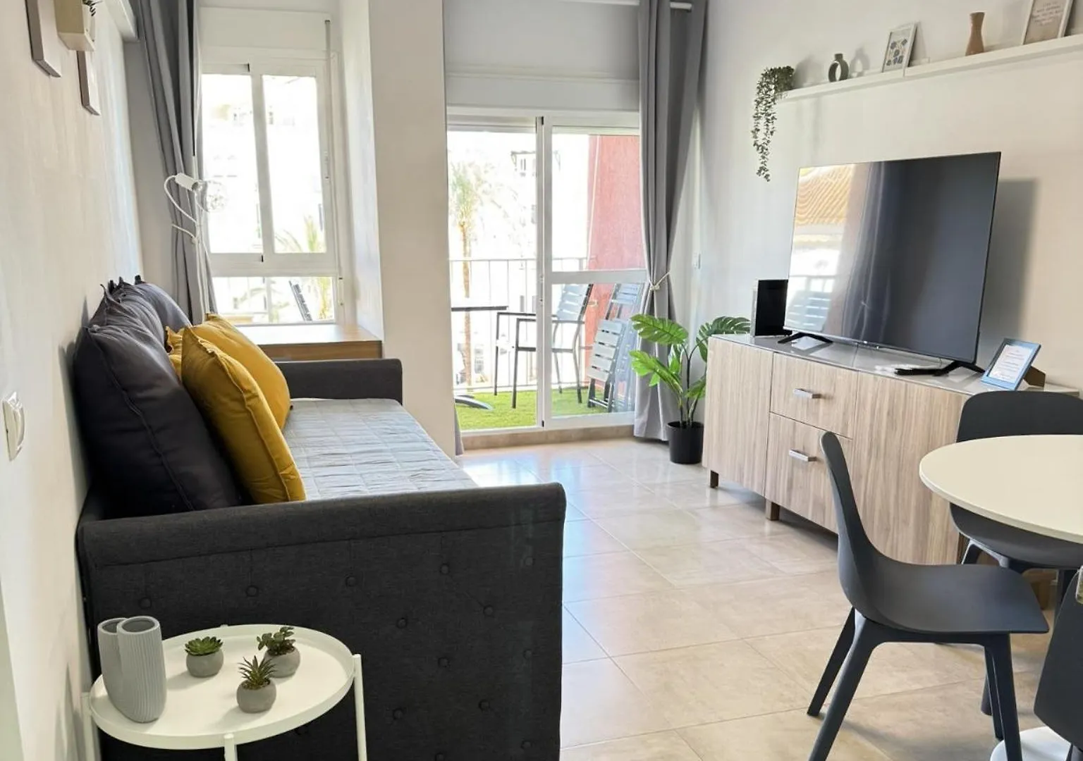 Daire Moderno Apto Con Vistas, Recepcion 24 Hs Y Piscinas Benalmádena